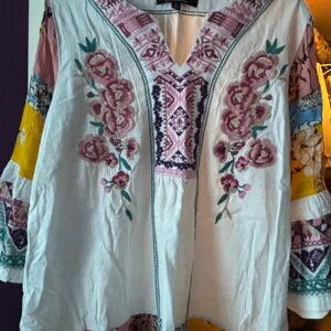 Caleoas Floral Embroidered Women's Top SZ L With bell sleeves. Never worn